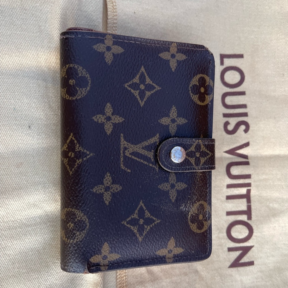 Authentic Louis Vuitton vintage wallet